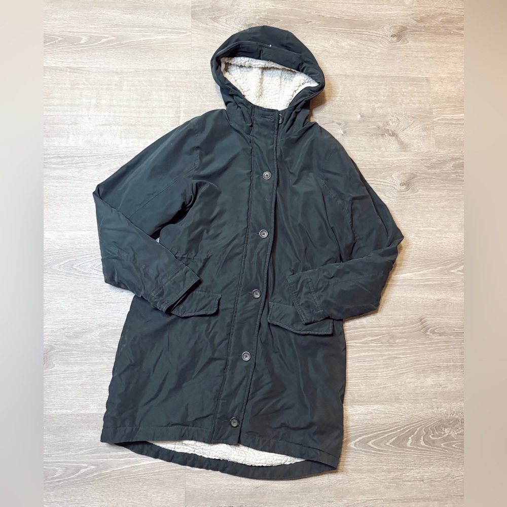 •ABERCROMBIE & FITCH• BLACK COAT